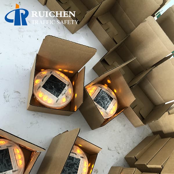 <h3>Double Side Solar Powered Road Studs Factory In UAE-RUICHEN </h3>
